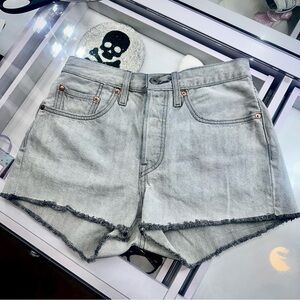 Levi's 501 High Waist Women’s Shorts Size 26!